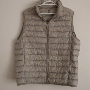 Uniqlo Light Grey Zip Up Vest Size XL